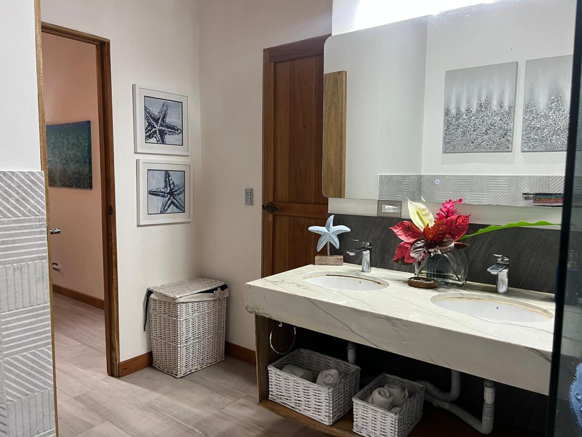 Dragonfly Beachfront Villas-Adult Only 푼타 우바 외부 사진